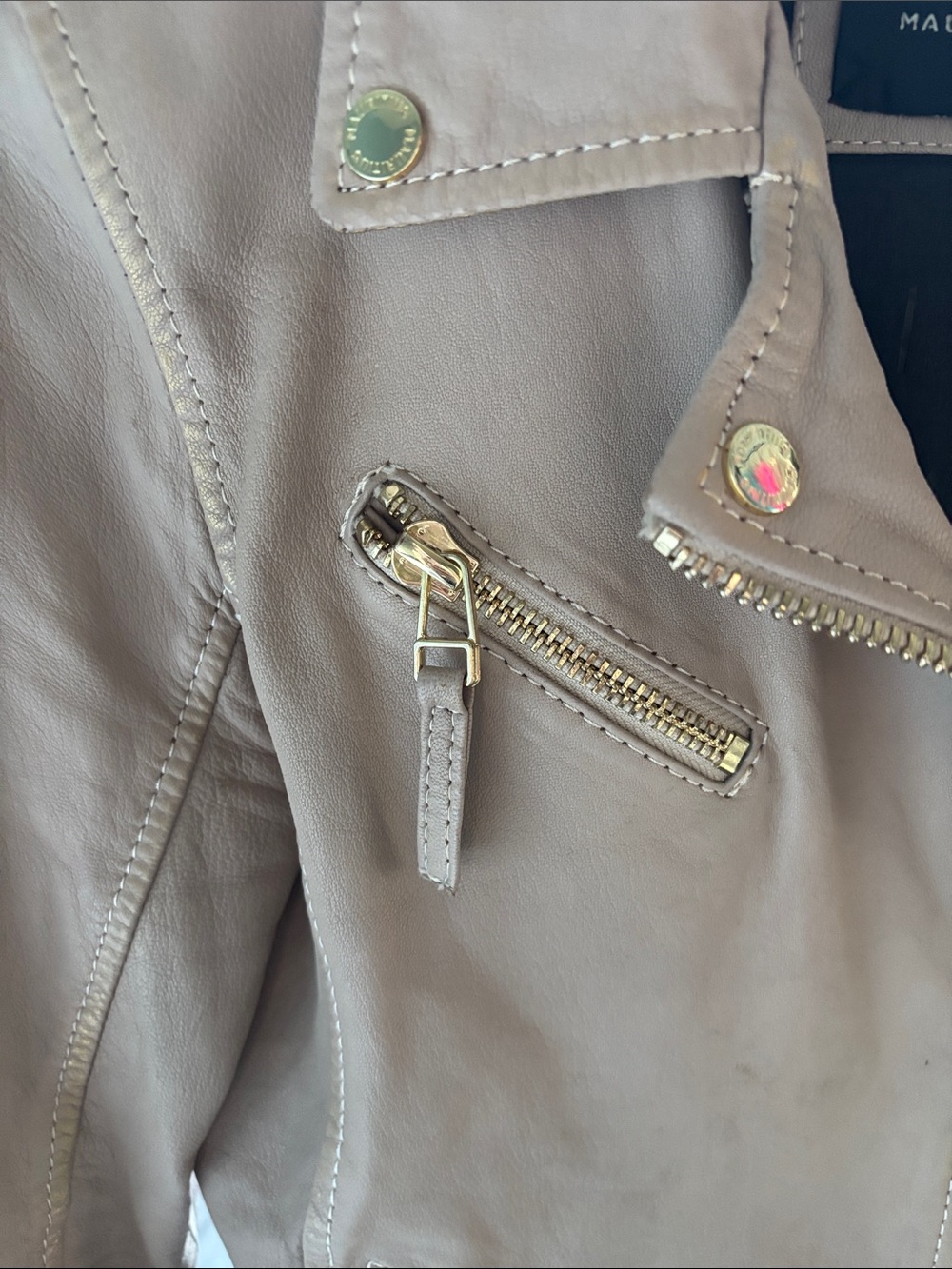 MAURITIUS Women's Beige Leather Jacket with Gold Star Embellishments - Picture 10 of 16